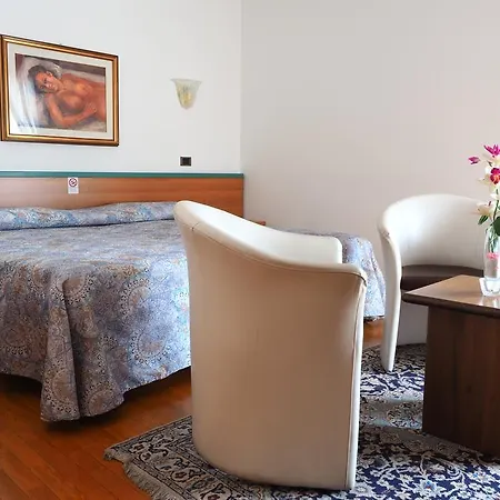 Отель Hotel Spresiano Spresiano