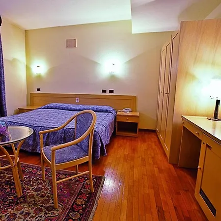Отель Hotel Spresiano 4*